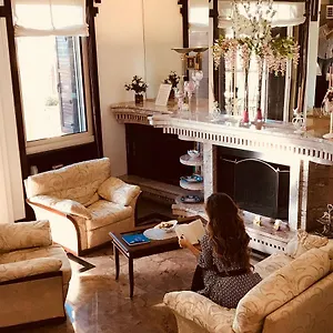 La Maison Royale Couette-café
